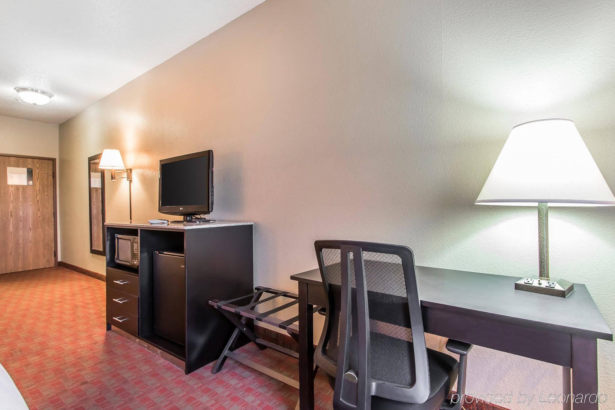 Quality Inn & Suites La Vergne Exteriör bild