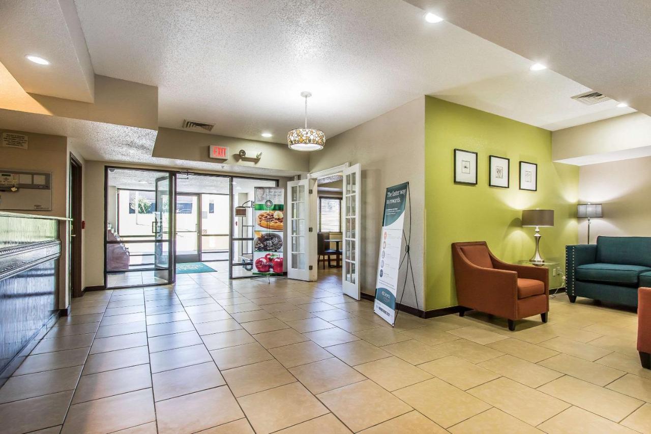Quality Inn & Suites La Vergne Exteriör bild
