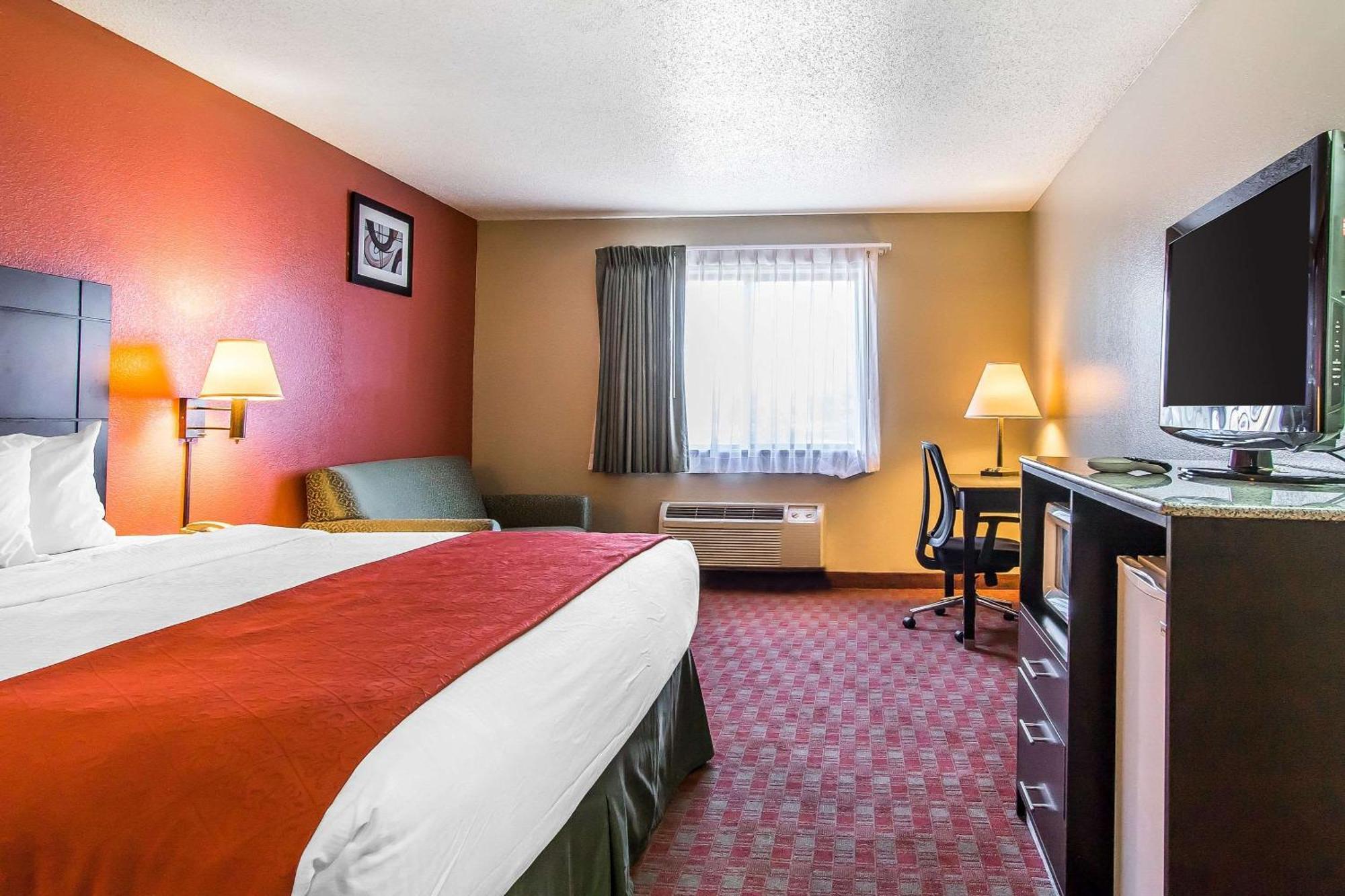 Quality Inn & Suites La Vergne Exteriör bild