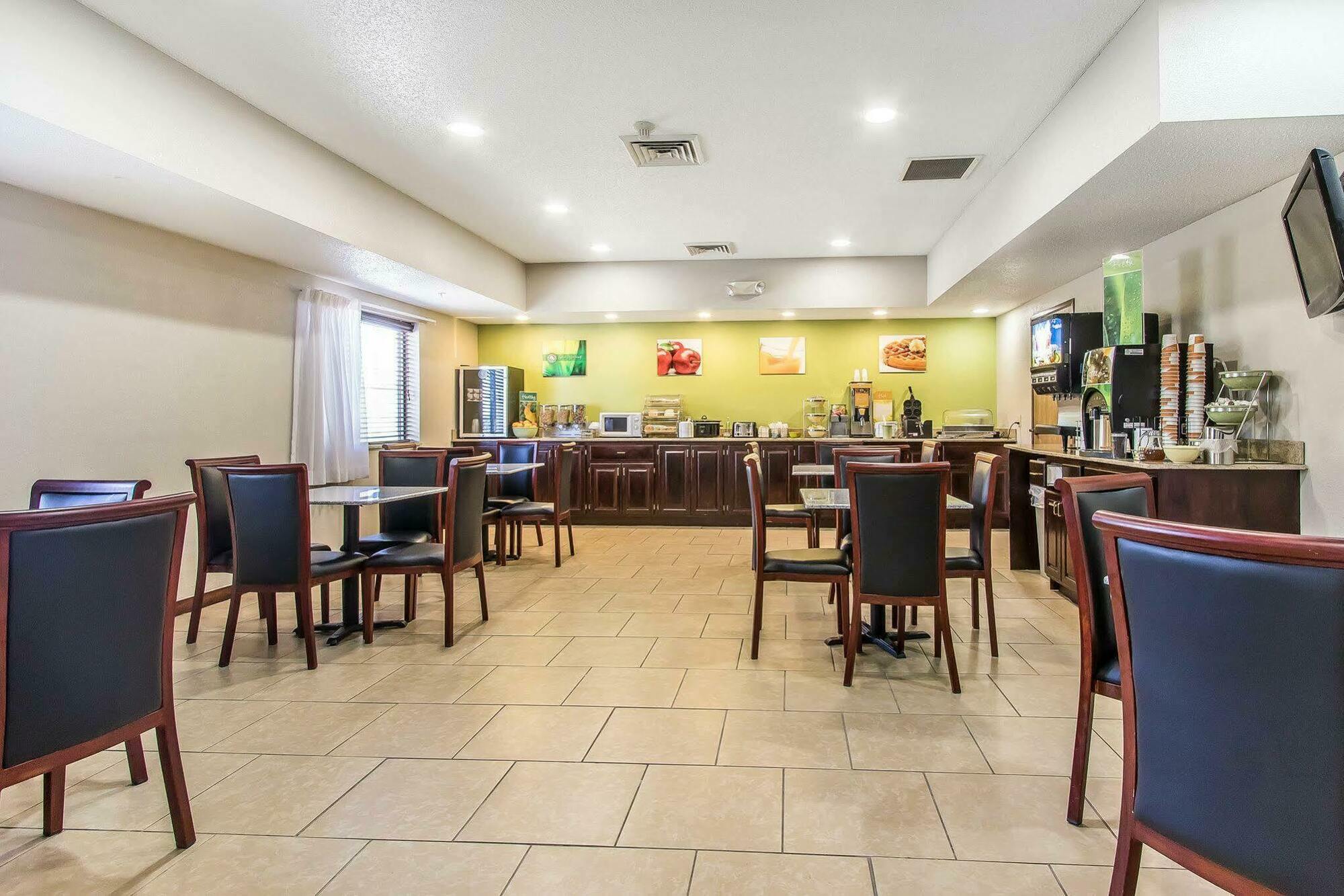 Quality Inn & Suites La Vergne Exteriör bild
