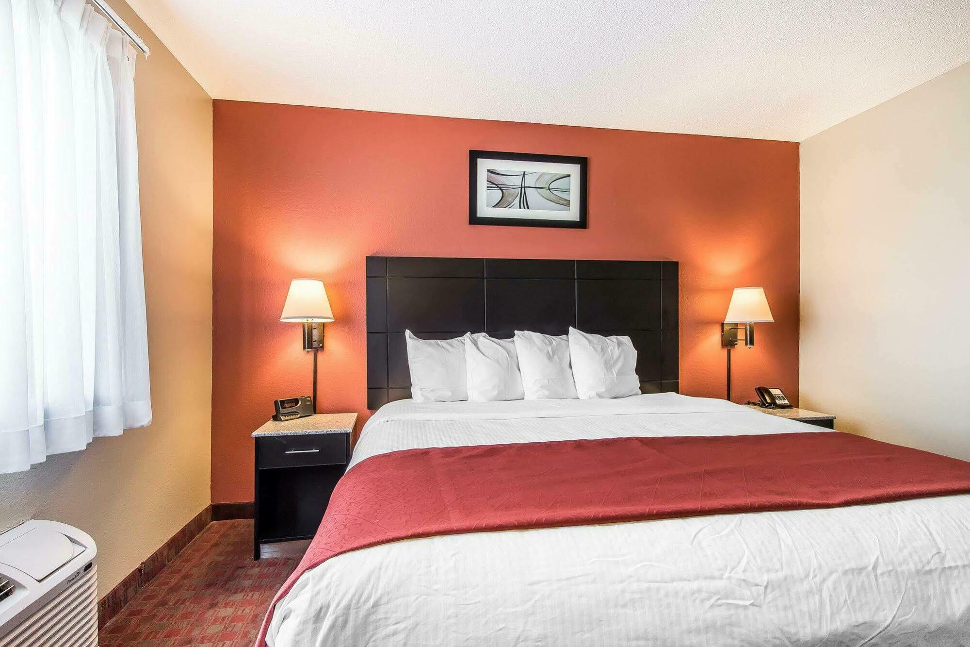 Quality Inn & Suites La Vergne Exteriör bild
