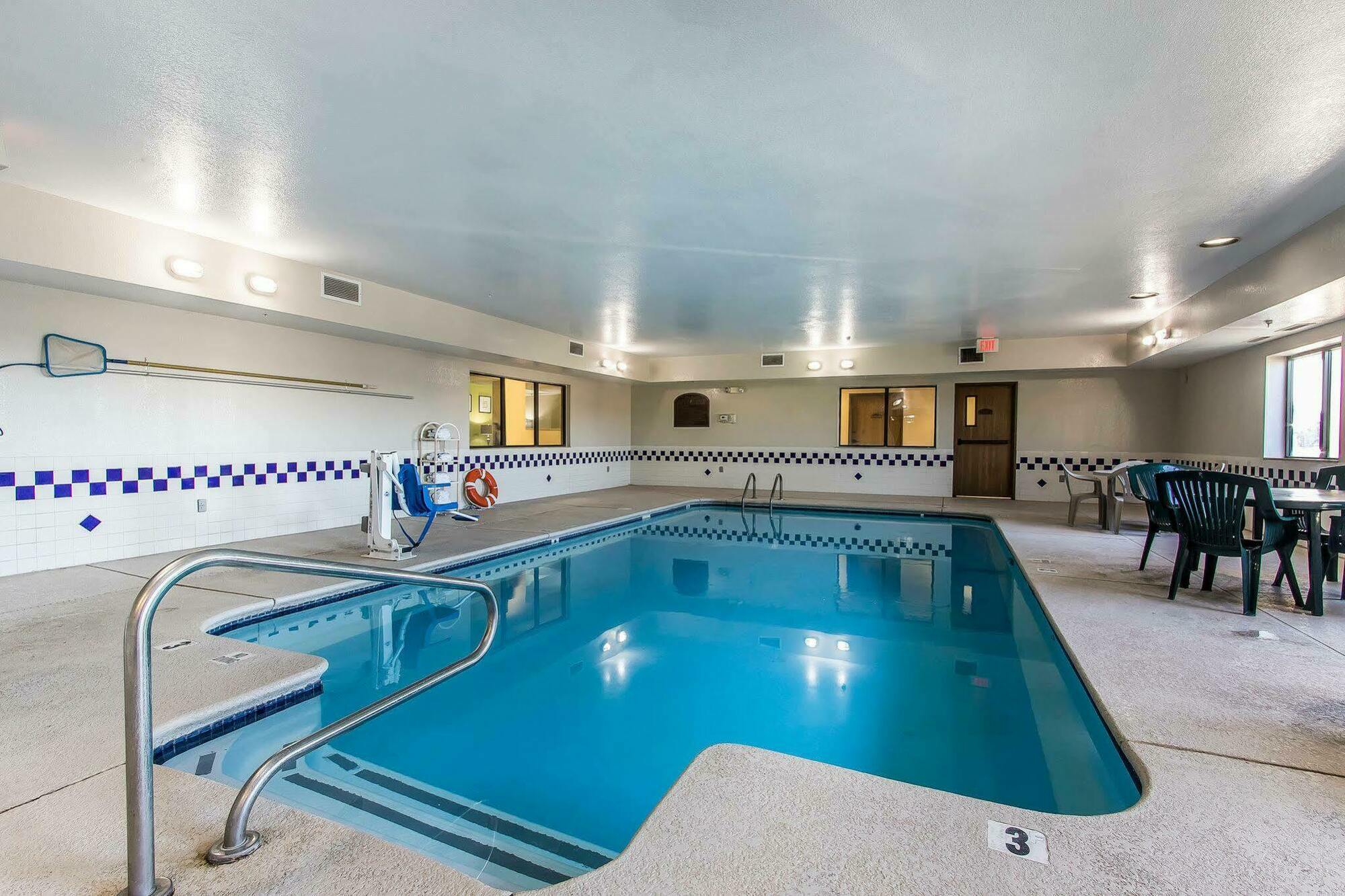Quality Inn & Suites La Vergne Exteriör bild