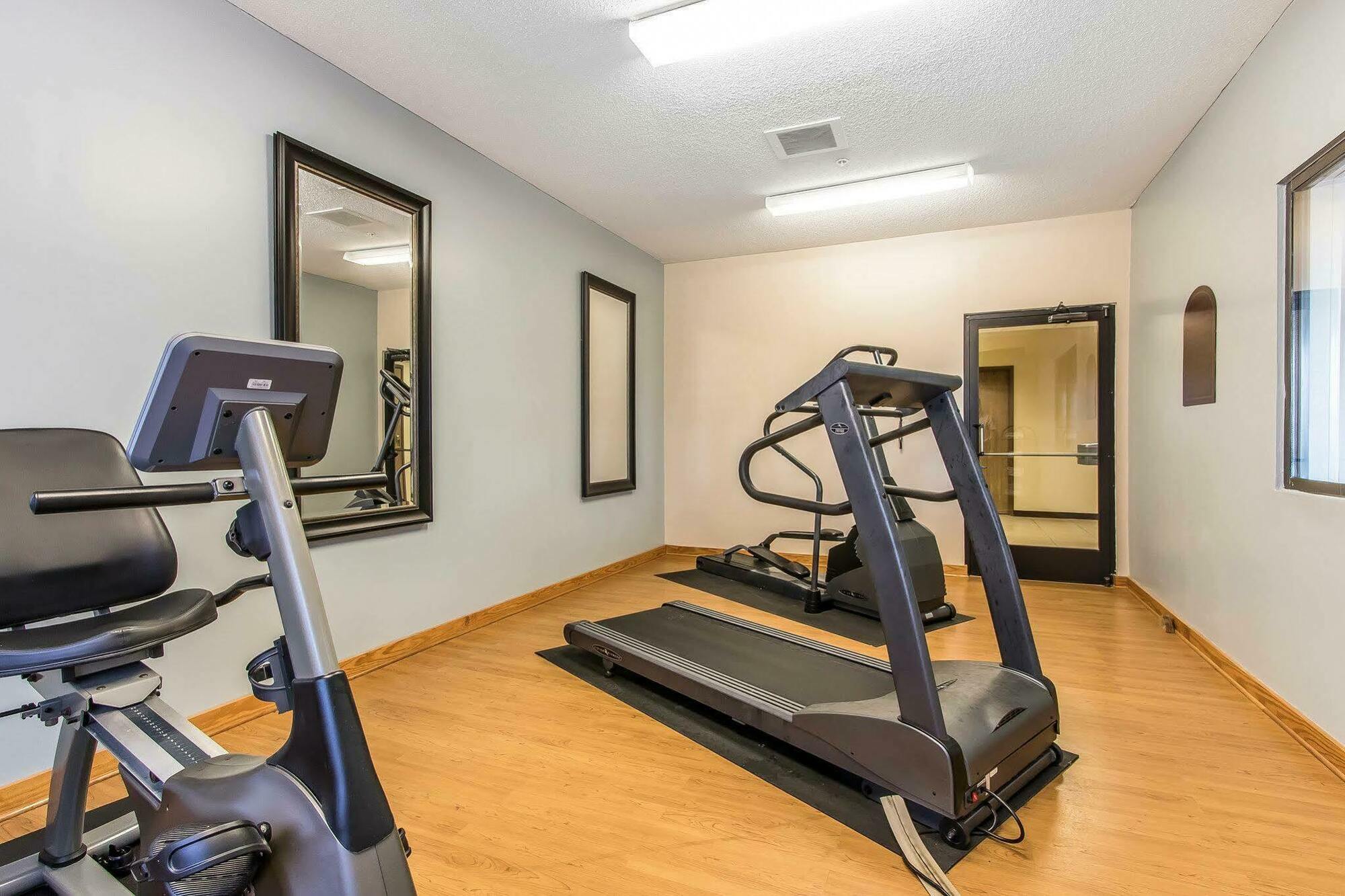 Quality Inn & Suites La Vergne Exteriör bild